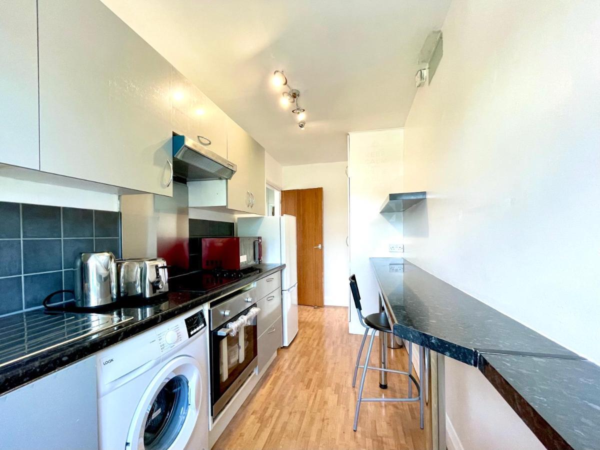 Apartmán No2326 Tree-Hole Northolt  Exteriér fotografie